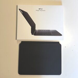 iPad Magic Keyboard iPad Pro 11-inch (M4)